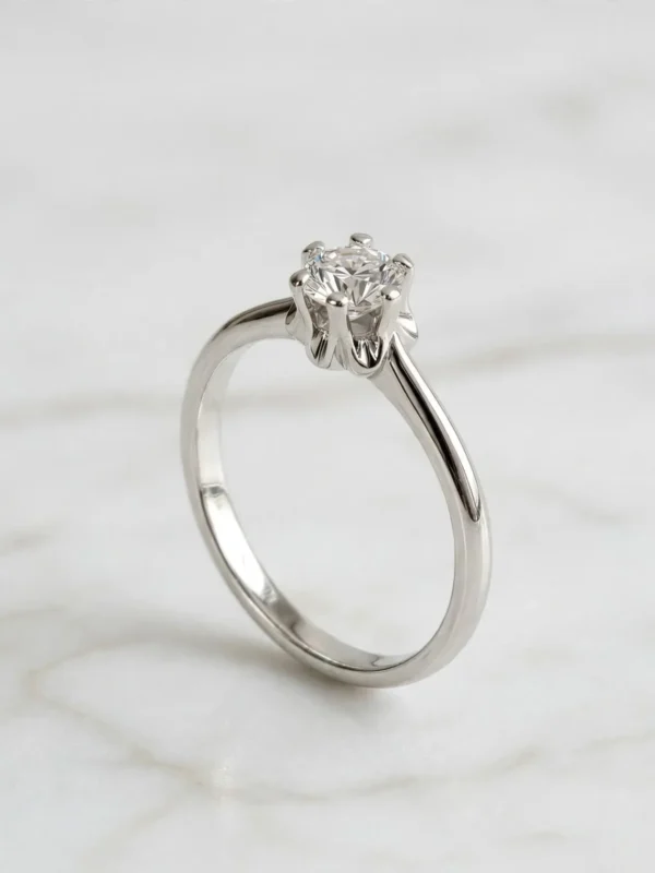 classic-crown-six-prong-solitaire-ring-005-front-view 皇冠誓約單鑽經典戒--Classic Crown Six-Prong Solitaire Ring-005-model-front-view-sparkledeer.com