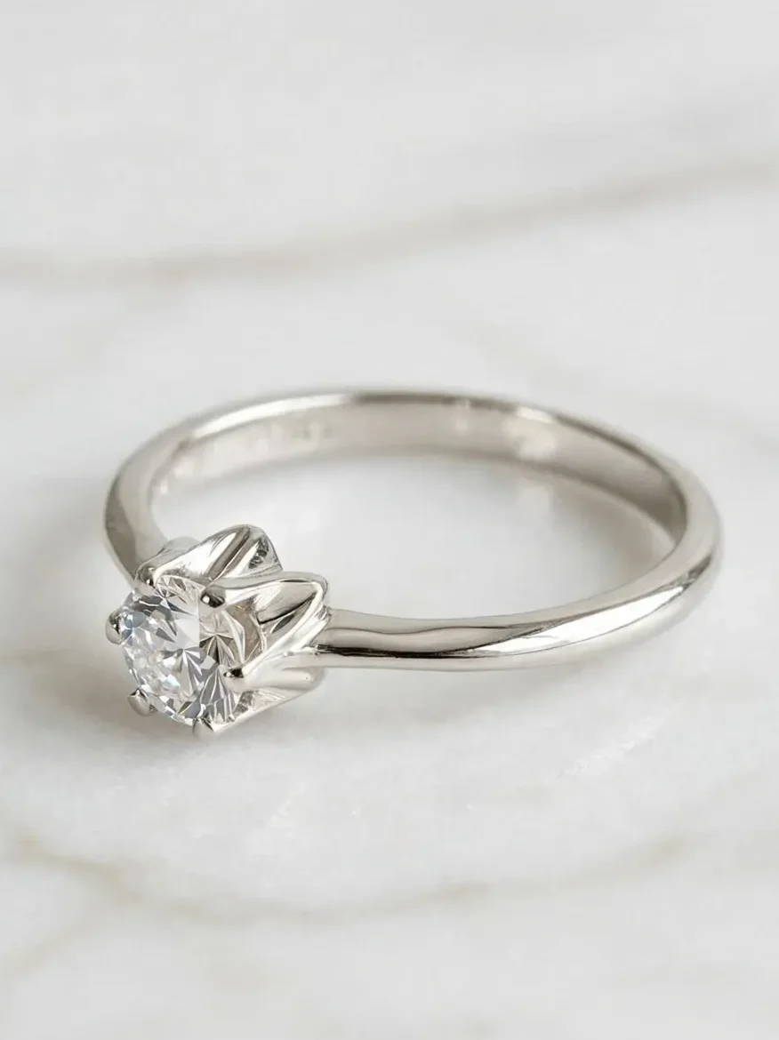 皇冠誓約單鑽經典戒--Classic Crown Six-Prong Solitaire Ring-001-flat-view-sparkledeer.com