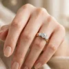 classic-three-stone-two-tone-statement-ring-020-model-hand-view 閃耀三石交織華麗戒--classic-three-stone-two-tone-statement-ring-020-model-hand-view-sparkledeer.com