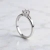 優雅極簡六爪單鑽戒--elegant-classic-six-prong-hollow-solitaire-ring-028-front-view-sparkledeer.com