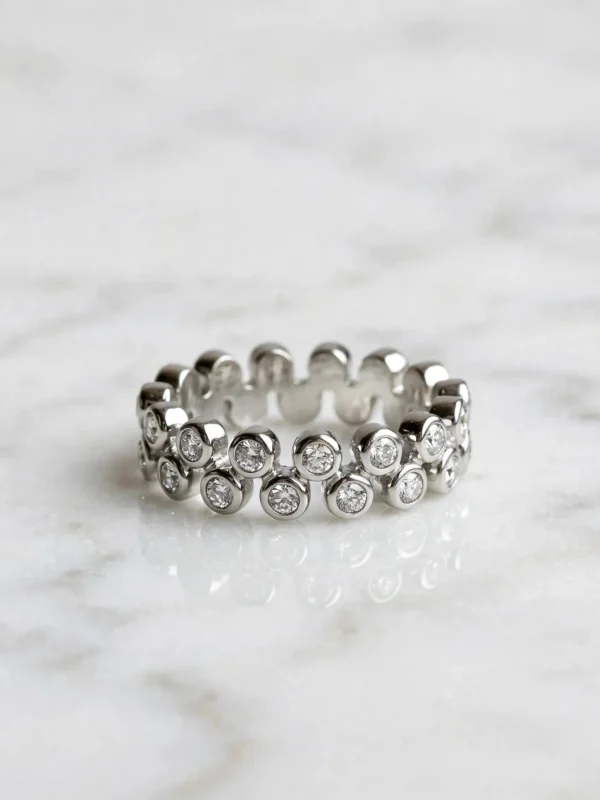 galaxy-intertwined-double-row-bezel-diamond-ring-016-flat-view 星河交織排鑽戒--galaxy-intertwined-double-row-bezel-diamond-ring-016-flat-view-sparkledeer.com