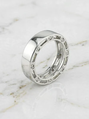低調奢華側鑲微鑽寬戒--hidden-side-pave-luxury-wide-band-ring-008-front-view-sparkledeer.com