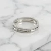 matte-and-glossy-interlocking-minimalist-dual-ring-009-flat-view 光霧交織極簡雙環線戒--matte-and-glossy-interlocking-minimalist-dual-ring-009-flat-view-sparkledeer.com