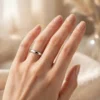 minimalist-high-polish-plain-silver-band-014-model-hand-view 極簡光澤素面戒--minimalist-high-polish-plain-silver-band-014-model-hand-view-sparkledeer.com