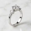 modern-architectural-princess-cut-accent-diamond-ring-026-front-view 耀眼奢華幾何單鑽戒--modern-architectural-princess-cut-accent-diamond-ring-026-front-view-sparkledeer.com