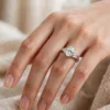 moonlight-elegance-oval-solitaire-ring-011-model-hand-view 月華如水典雅橢圓鑽戒--moonlight-elegance-oval-solitaire-ring-011-model-hand-view-sparkledeer.com