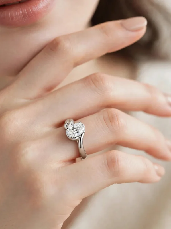 moonlight-wing-oval-cut-diamond-ring-006-product-view 月光羽翼希望橢圓鑽戒--moonlight-wing-oval-cut-diamond-ring-006-product-view-sparkledeer.com