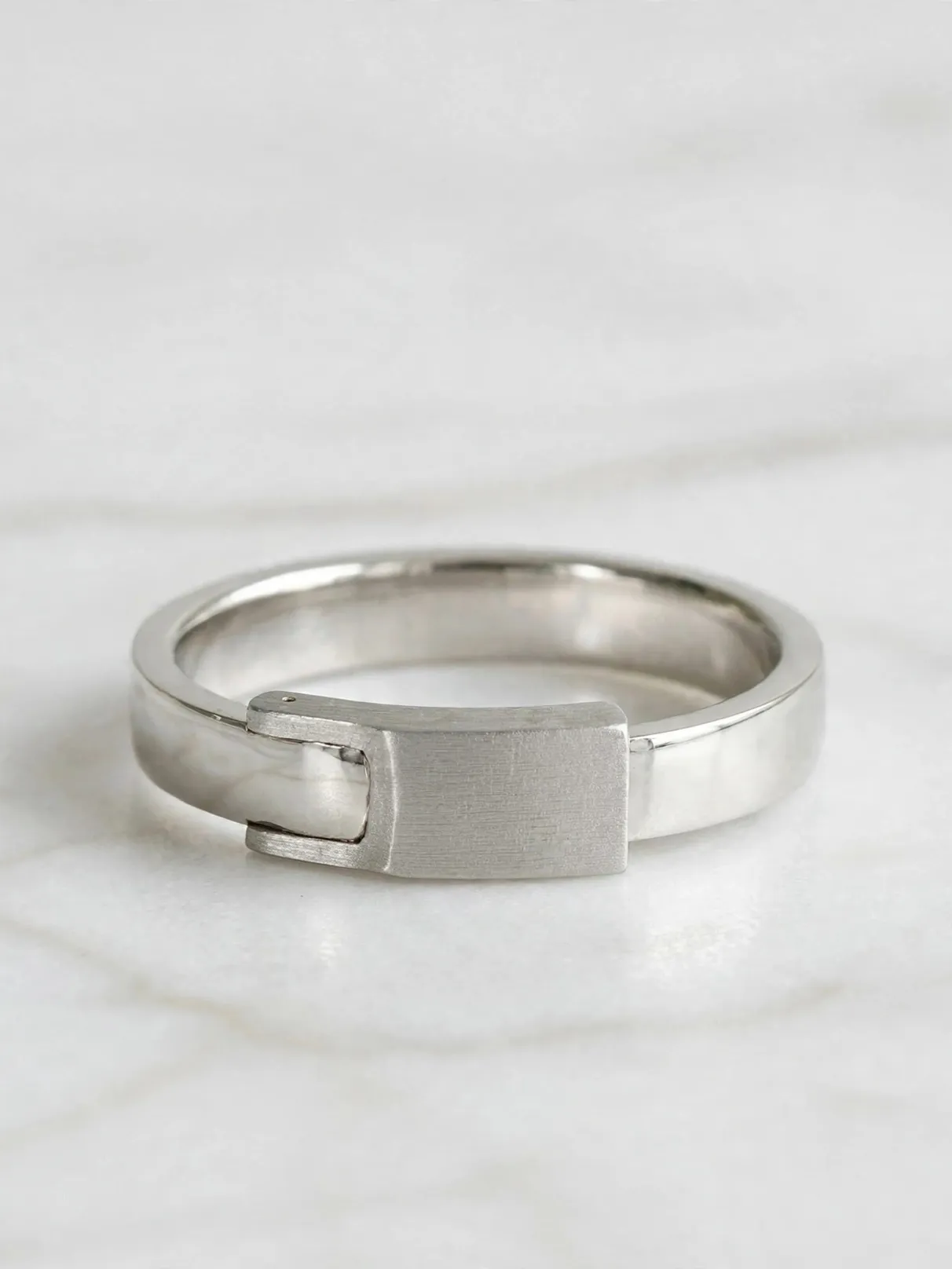 Secret Diamond Mechanical Minimalist Ring