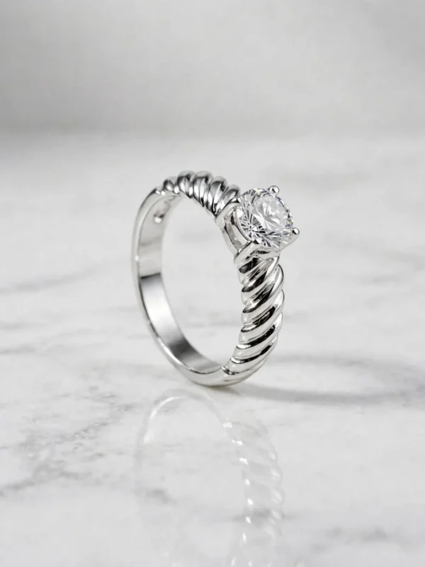 vintage-twisted-rope-solitaire-ring-022-front-view 耀眼閃眸麻花扭繩鑽戒--vintage-twisted-rope-solitaire-ring-022-front-view-sparkledeer.com